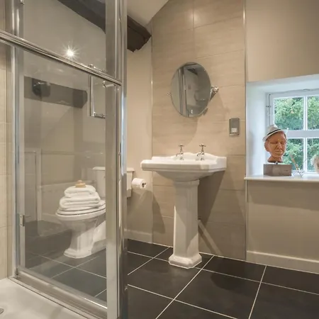5 Bed In Lcc45 Cartmel